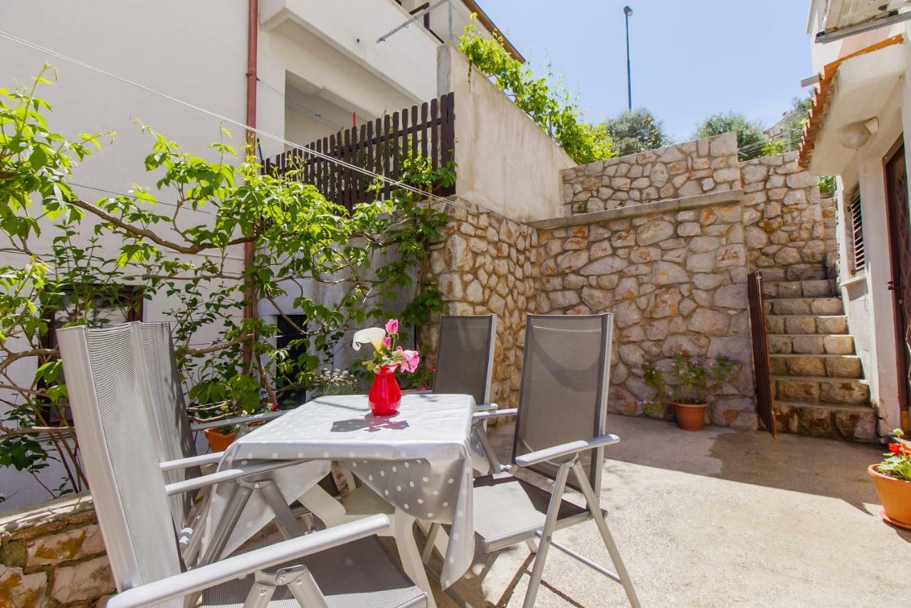 מאלי לוסיניי Apartment Budinic מראה חיצוני תמונה