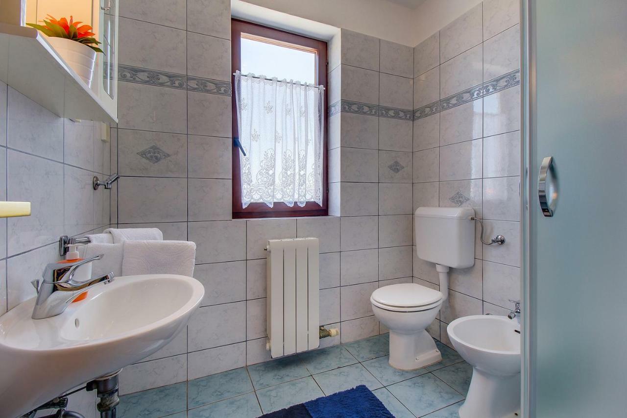 מאלי לוסיניי Apartment Budinic מראה חיצוני תמונה