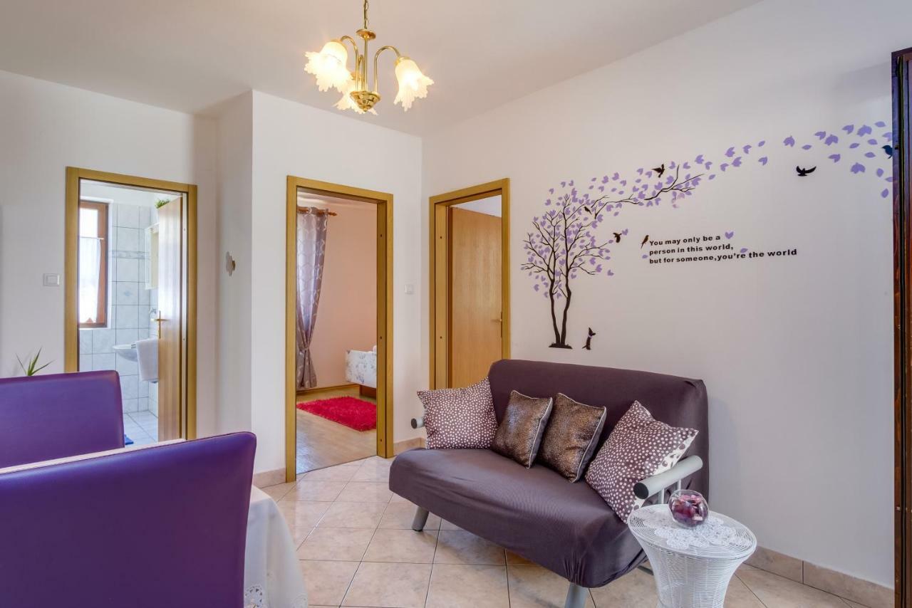 מאלי לוסיניי Apartment Budinic מראה חיצוני תמונה