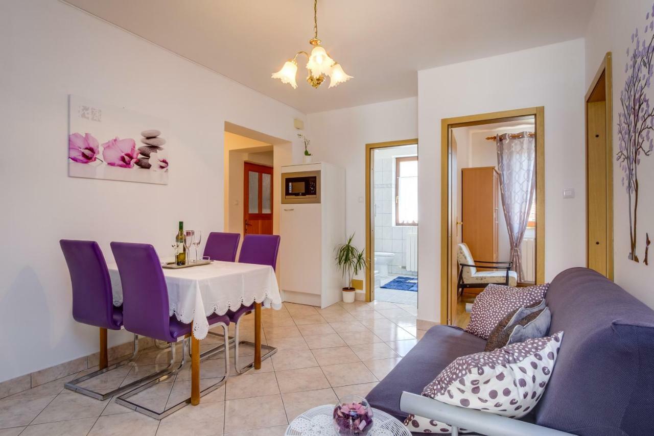 מאלי לוסיניי Apartment Budinic מראה חיצוני תמונה