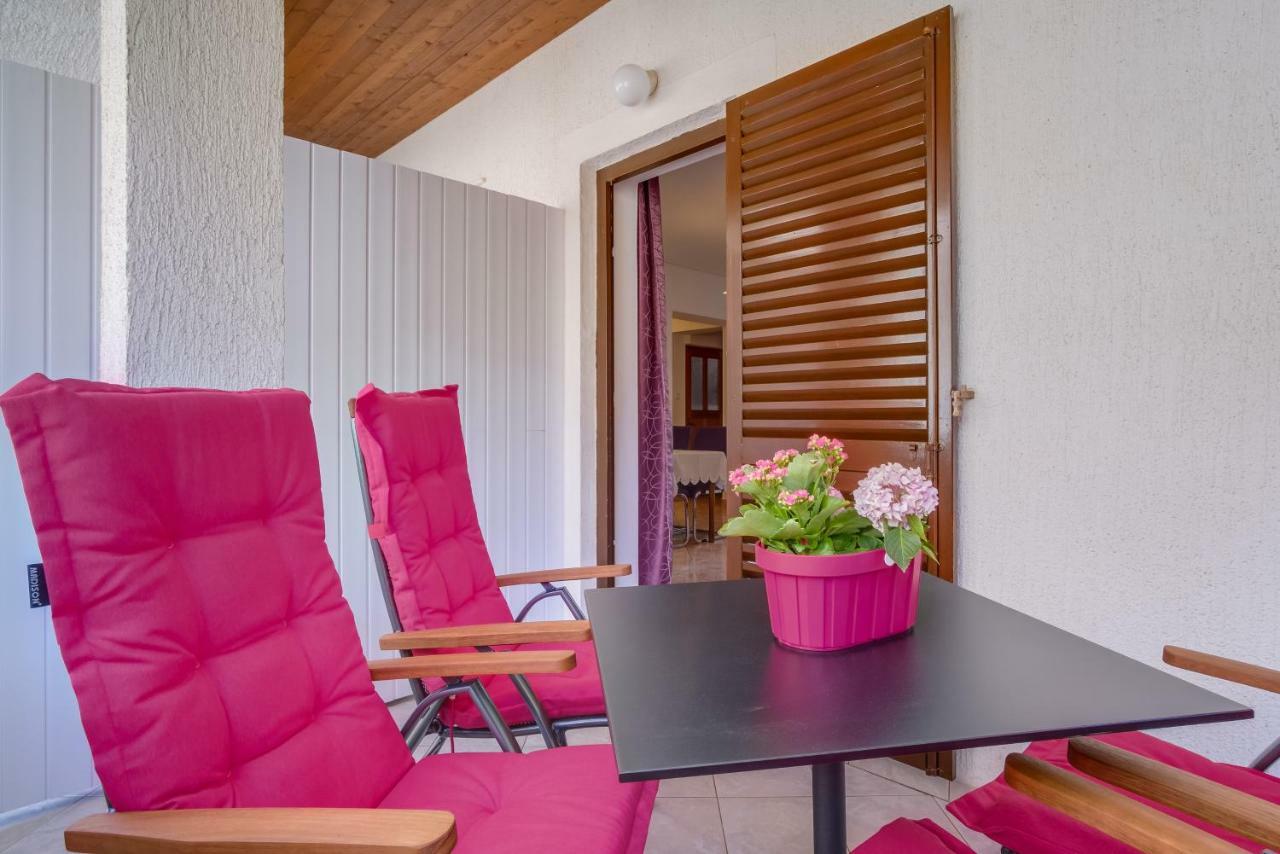 מאלי לוסיניי Apartment Budinic מראה חיצוני תמונה
