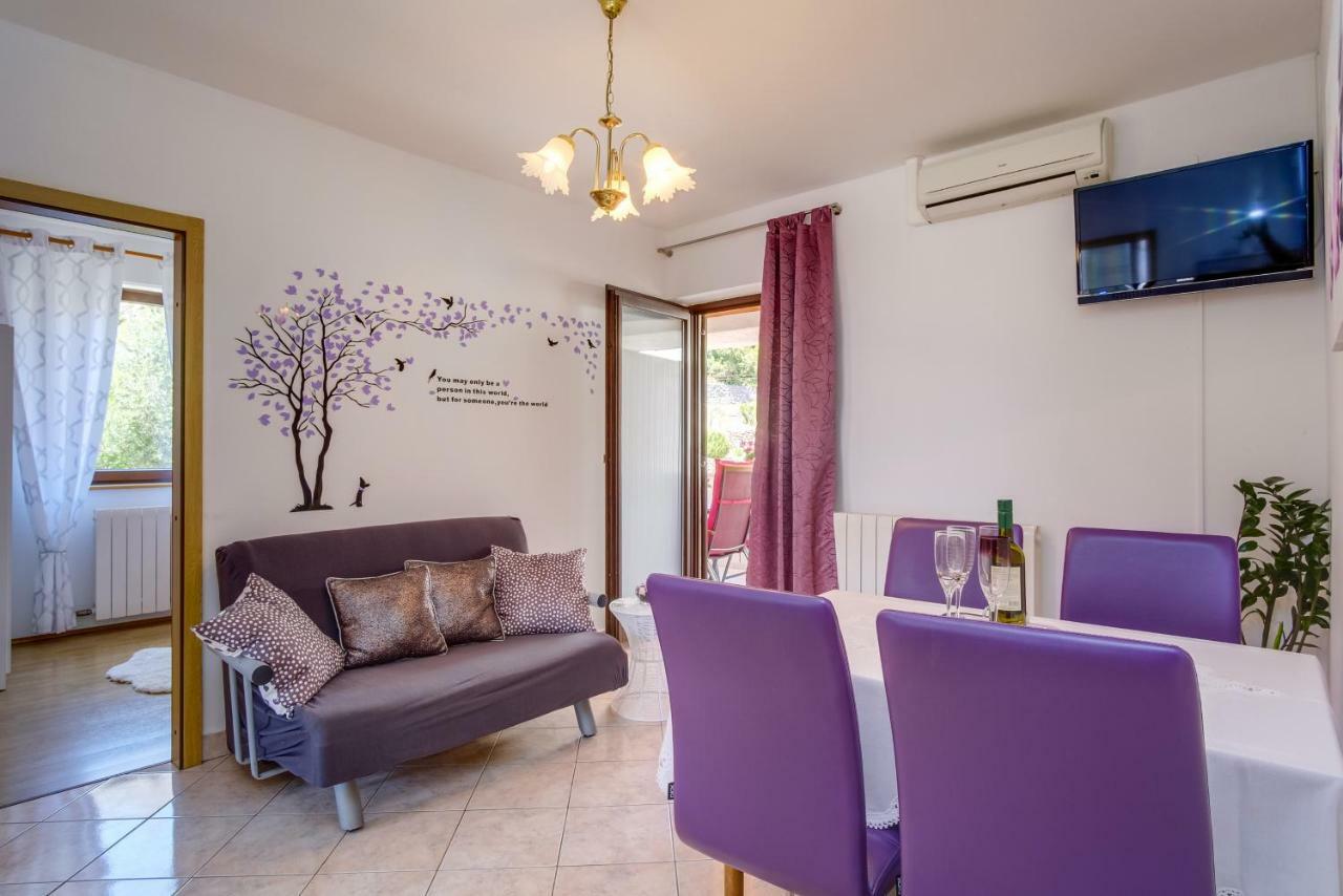 מאלי לוסיניי Apartment Budinic מראה חיצוני תמונה